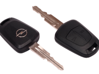 Ключ зажигания Опель (Opel) с кнопками управление центрального замка и чипом иммобилайзера - смотать пробег-подмотка спидометра-корректировка пробега-скрутить пробег-корректировка спидометра-smotkaekb.ru